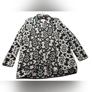 Forever 21 Black & White Geometric Knit Cardigan